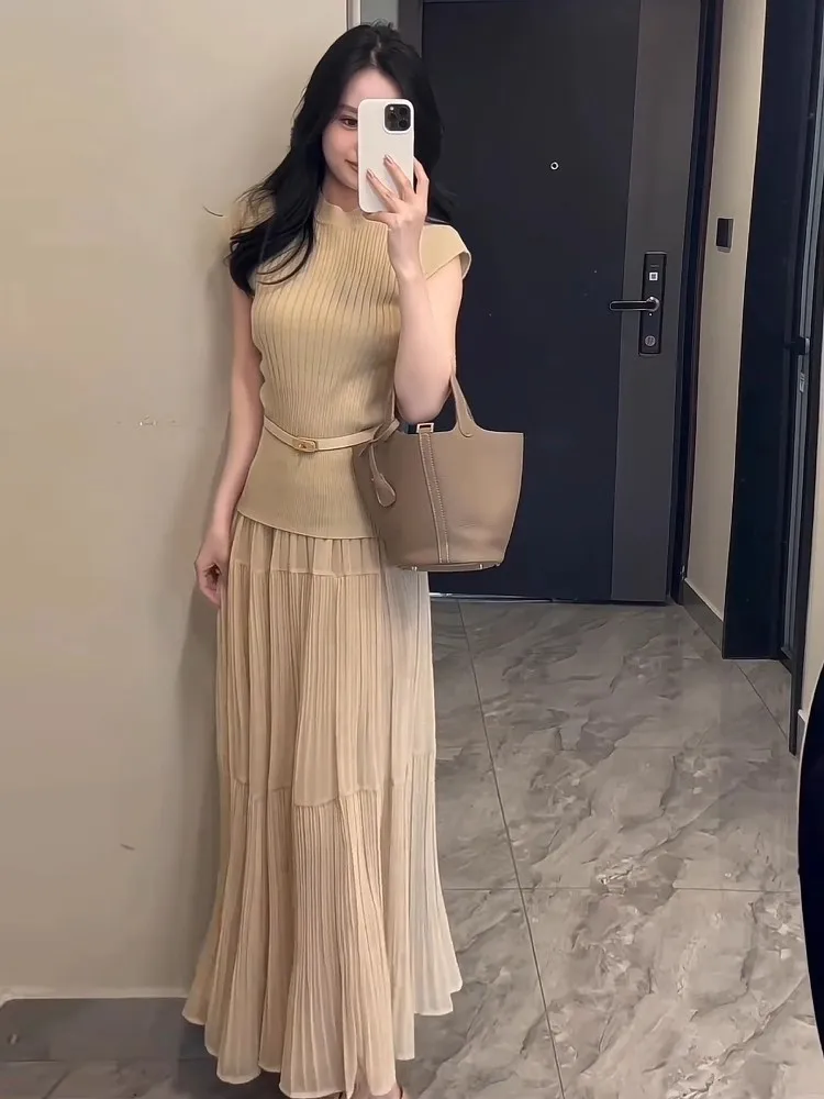 

Ladies' Summer New Style Slim Fit Knitted Short Sleeve Top And Half Skirt Two-Piece Set Draping Sensation Anti-Aging