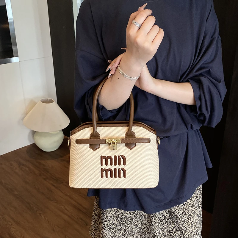 Modern trend zipper shoulder bag, classic fashion handbag, high-quality women's chain strap crossbody bag