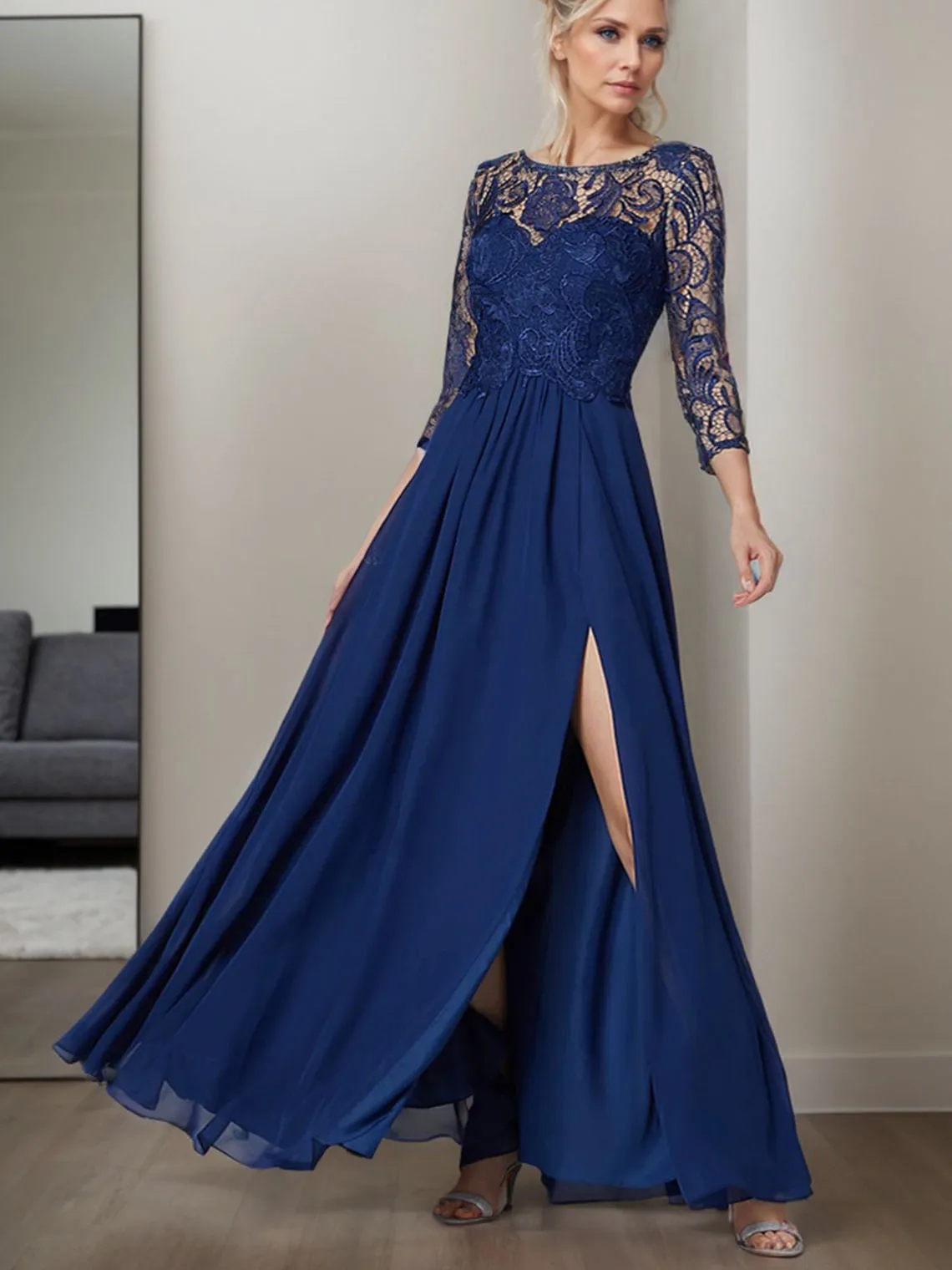 Abito a trapezio Abito per la madre della sposa Elegante scollo a barca con spacco alto Lunghezza pavimento Chiffon Applicazioni in pizzo 2025 personalizzato gratuito