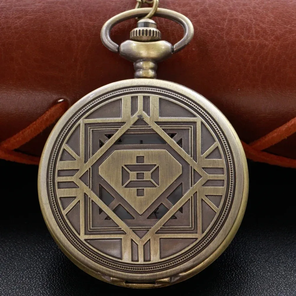 New Vintage Chinoiserie Hollow Quartz Pocket Watch Fashion Arabic Digital Necklace Pendant Chain Men's and Women's Gifts