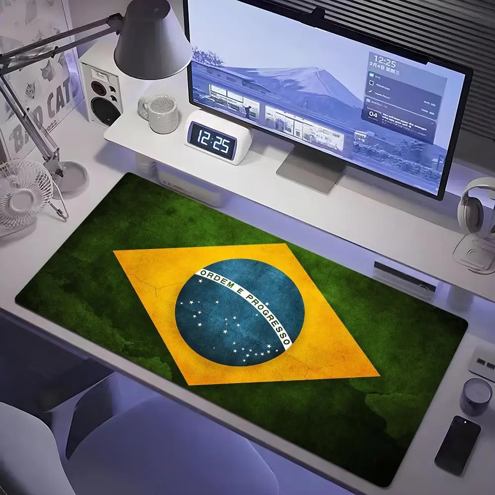 

Большой коврик для мыши с флагом Бразилии в стиле ретро, ​​нескользящий удлиненный коврик для игрового стола, водонепроницаемый коврик для клавиатуры для декора комнаты