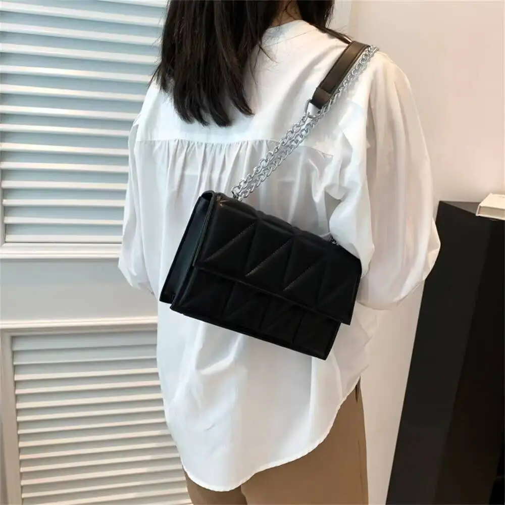 

Fashion Trend Crossbody Single On 2023 New Tide Korean Version Of The Foreign-Style Chain Small Square Bag