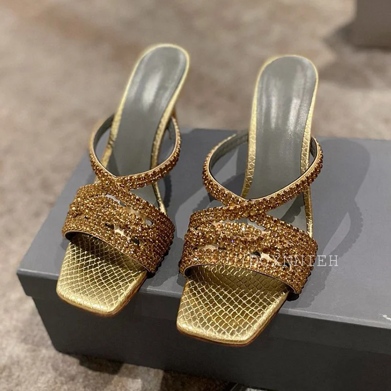 บางรองเท้าส้นสูง Square Toe รองเท้าแตะผู้หญิง Bling Bling Rhinestone รองเท้าแตะสุภาพสตรี Sandalias รันเวย์ปาร์ตี้จัดเลี้ยงรองเท้า