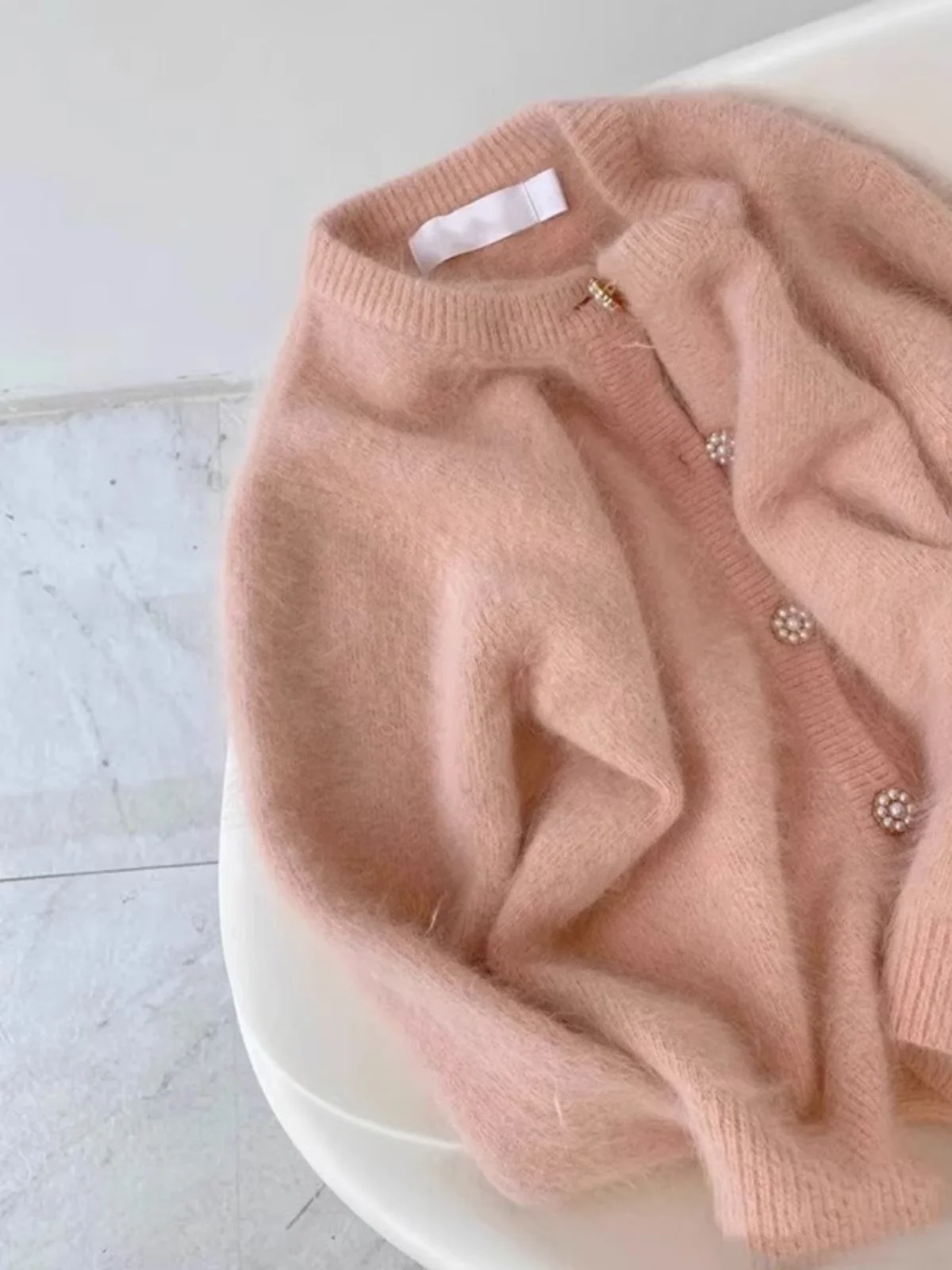 

Extra Large 300 Pounds Pink Mink Knit Sweater Women's Autumn Winter Soft Cozy Outerwear 240 Commute Style round Neck Long Sleeve