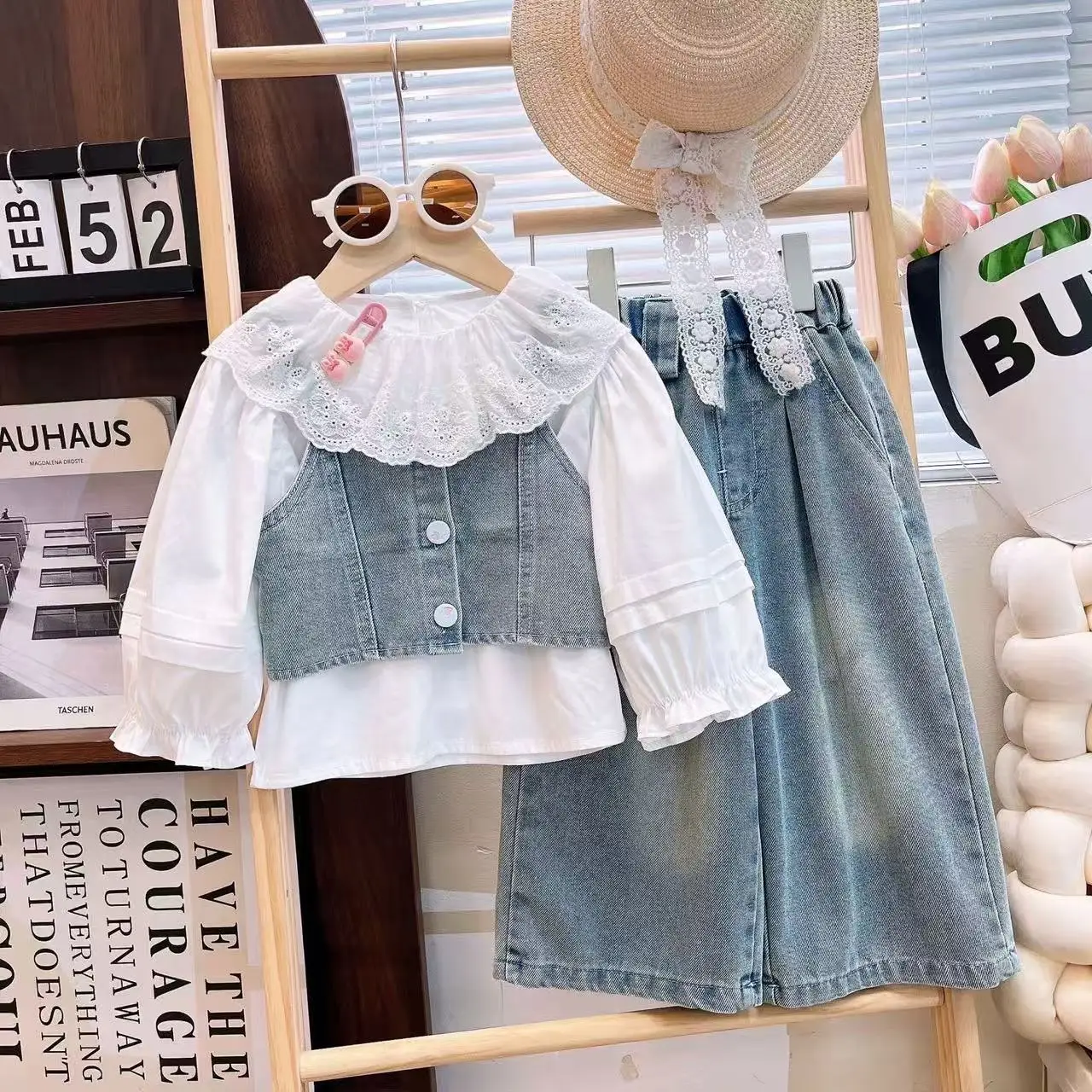 

New Spring 3-7Y Girls 3 Piece Outfit Lace Lapel Shirt Denim Vest Pants Fashion Set for 100-140cm