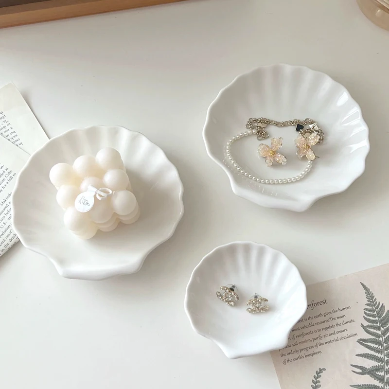 

1PC Kitchen Organizers Ceramics Tray Shell Plate Jewelry Storage Trays Earrings Display Desktop Ornaments Gifts Home Decorative