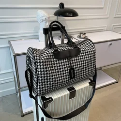 Travel Duffle Bag Large Capacity Women Fitness Sports Bag Dry and Wet Luxury Hand Luggage Female Designer Weekend Bag Travel