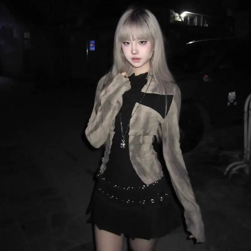 y2k subculture cross slim long sleeve T-shirt knit low waist pleated skirt small millenial Spice Girl suit