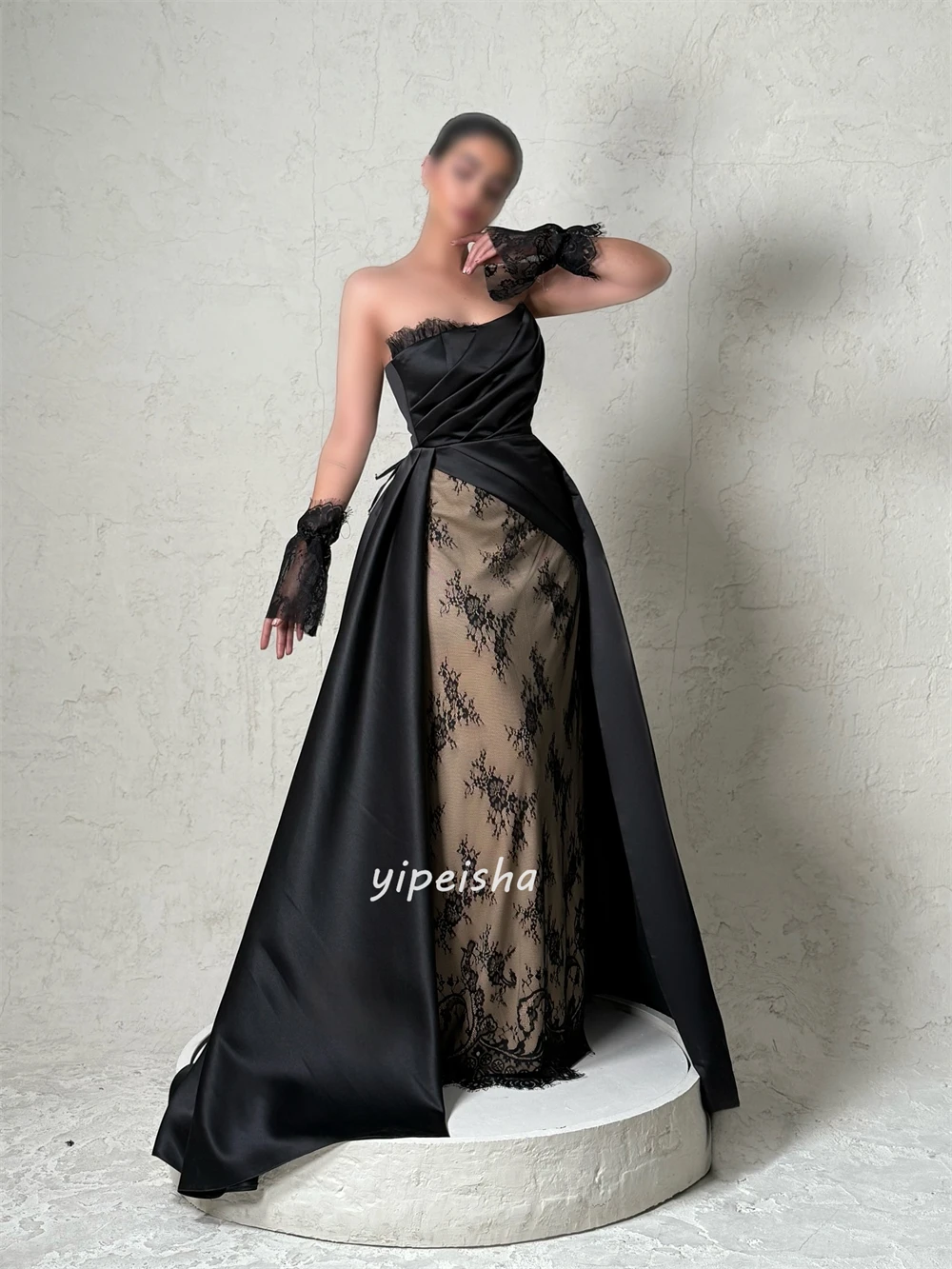 Abiti lunghi senza spalline a trapezio con pieghe in pizzo Charmeuse abbinati alla moda personalizzati Abiti per occasioni su misura Taglie disponibili Classici