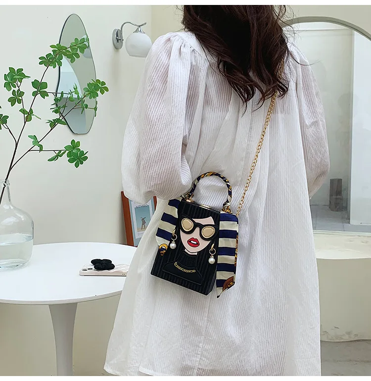 Fashion Lady Face Box Shaped Women Purses and Handbags Novelty Party Clutch Female Chain Shoulder Bag Chic Wedding Evening Bag