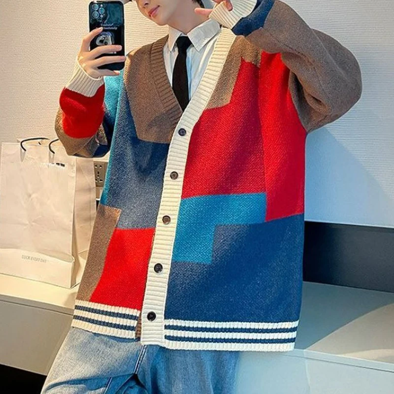 Uomo coreano moda contrasto colore Streetwear Oversize monopetto Cardigan lavorato a maglia Y2K gioventù scollo a V manica lunga maglione cappotto