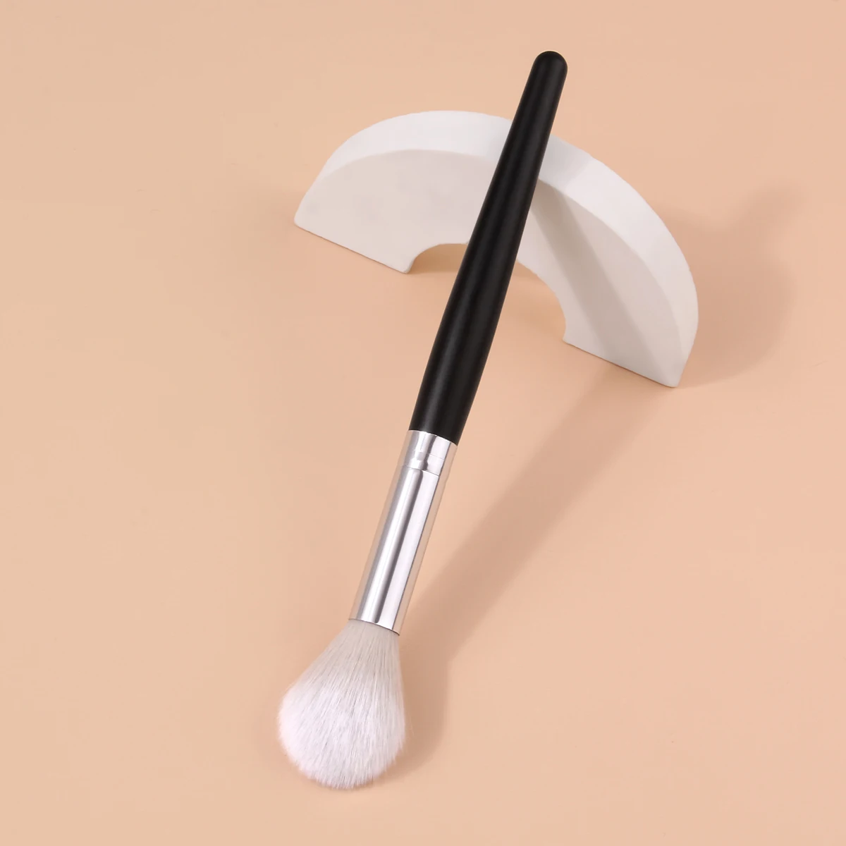 1Pc Blush Brush,for Blush,Bronzer&Loose Powder,Smooth Powder Application Gentle on Skin, Essential Daily Cosmetic Tool