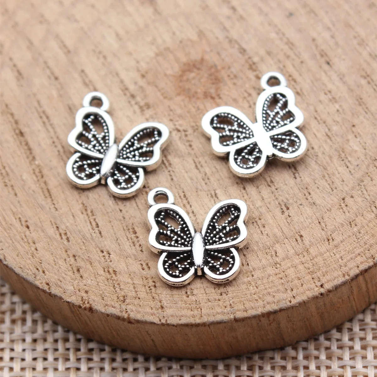 20Pcs/Lot Charms Butterfly 13x12mm Antique Silver Color Pendants DIY Crafts Making Findings Handmade Tibetan Jewelry