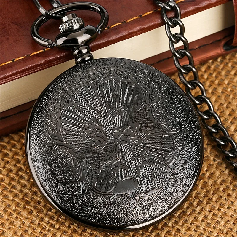 Steampunk Black Engraved Golden Pug Dog Design Roman Number Display Quartz Pocket Watch for Men Women Long Chain Timepiece Gift