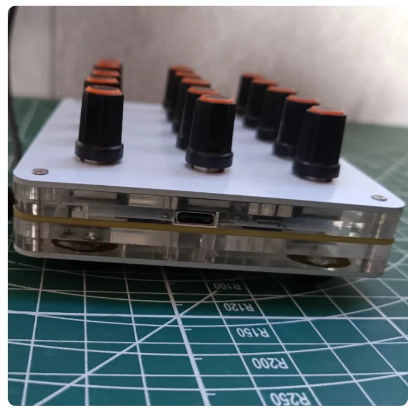 15-knob-knob-custom-cc-information-volume-usb-c-interface-music-hosting-software-midi-controller