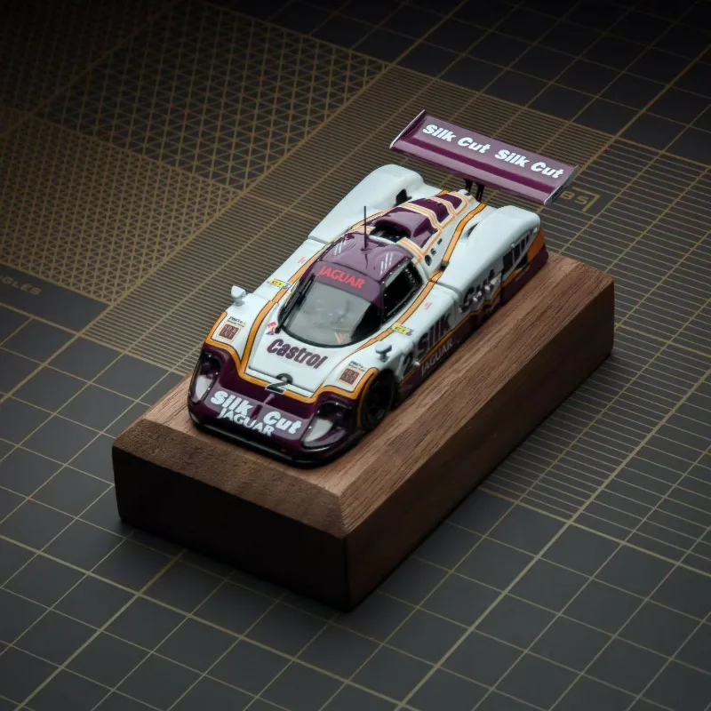 Pre sale Transcend Model 1:64 Jaguar XJR-9 LeMans Die Cast Alloy Car Model Champion Car Adult Collection Ornament