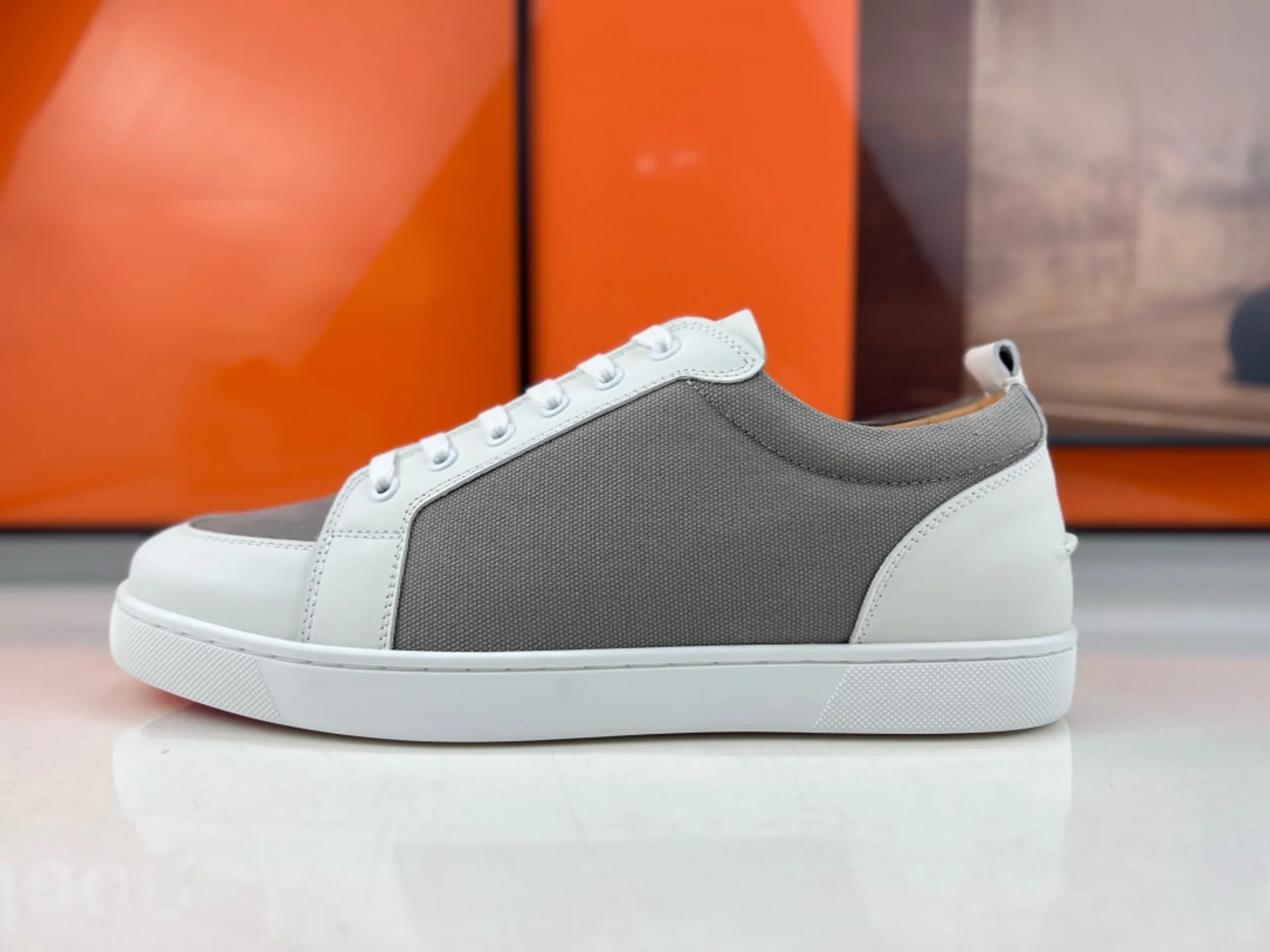 Luxury Men's Low Top White Leather Linen Canvas Sneakers Lace Up Loafers Red Bottom Skate Trainers Casual Walking Boat Shoes