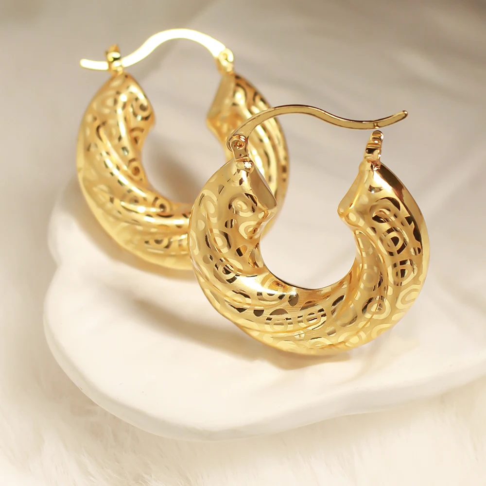 

YTJX18K Gold-Plated Copper Gold Round Earrings, New Women's Fashionable and Unique Hoop Earrings, Wedding Party Gifts, Trendy