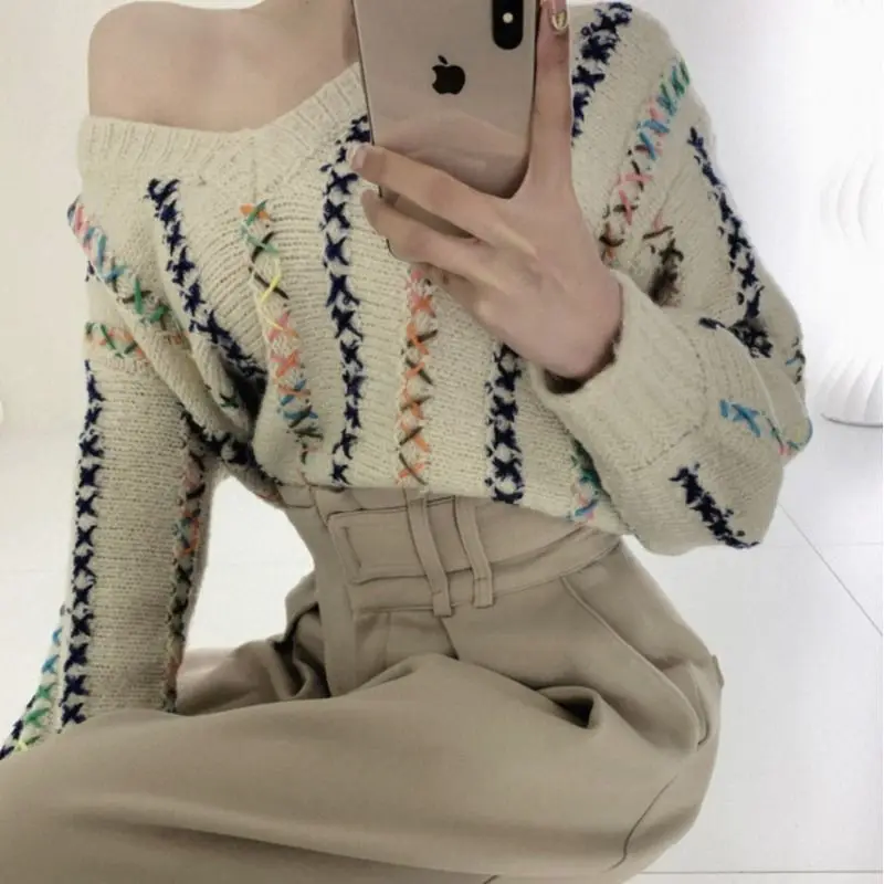 2025 Autunno e Inverno Moda Nuove donne Elegante felpa con cappuccio lavorata a maglia Tie Tintura Colore Retro Caldo maglione a maniche lunghe Maglione