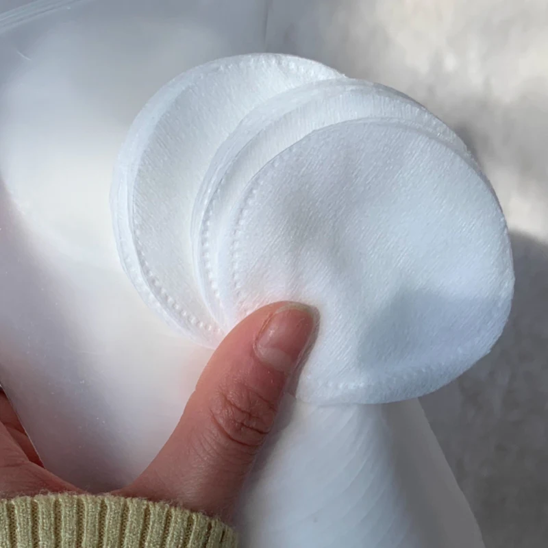 وسادة قطنية مستديرة ناعمة قابلة للتنفس على الوجهين لإزالة طلاء الأظافر والسفر وتنظيف الوجه اليومي وإزالة المكياج