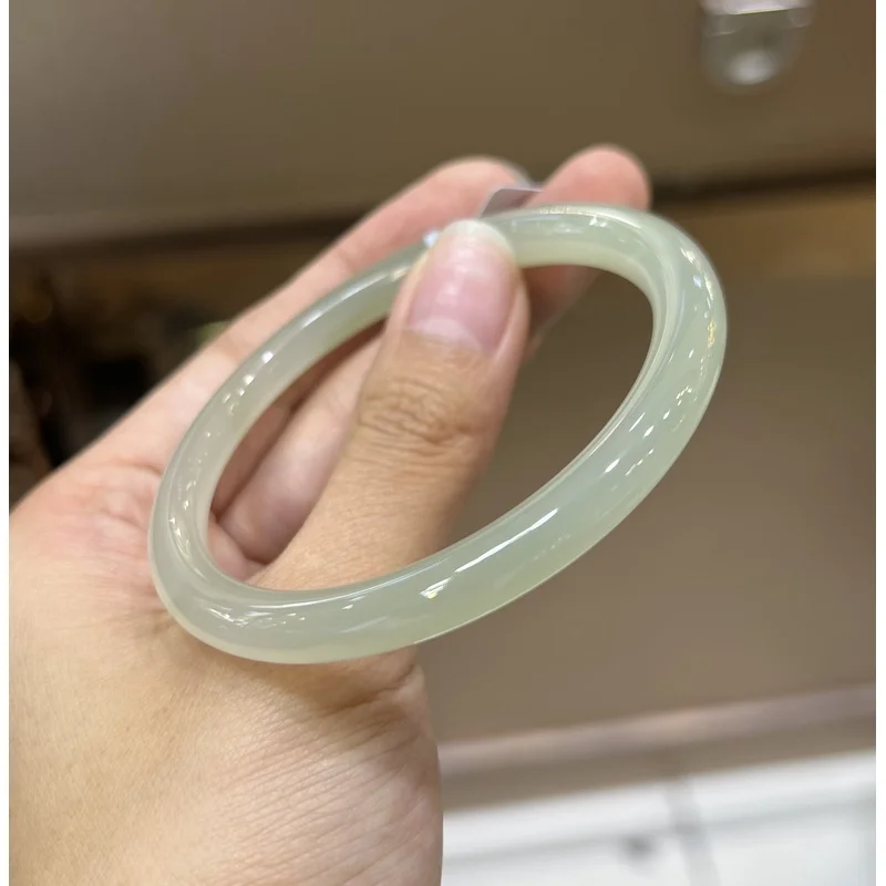 Hetian Jade Bracelet A Light Icy , High Translucency With A Slightly Oily Feel, Good Texture, And Subtle Greeni