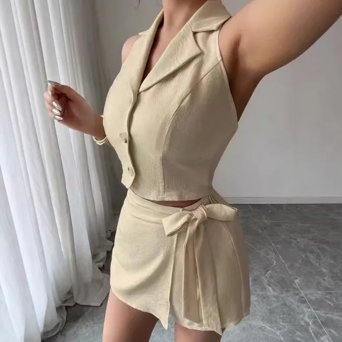 2026 Sleeveless Shirt Women's Two-piece Set Design Sense Waist Temperament Shorts Summer New