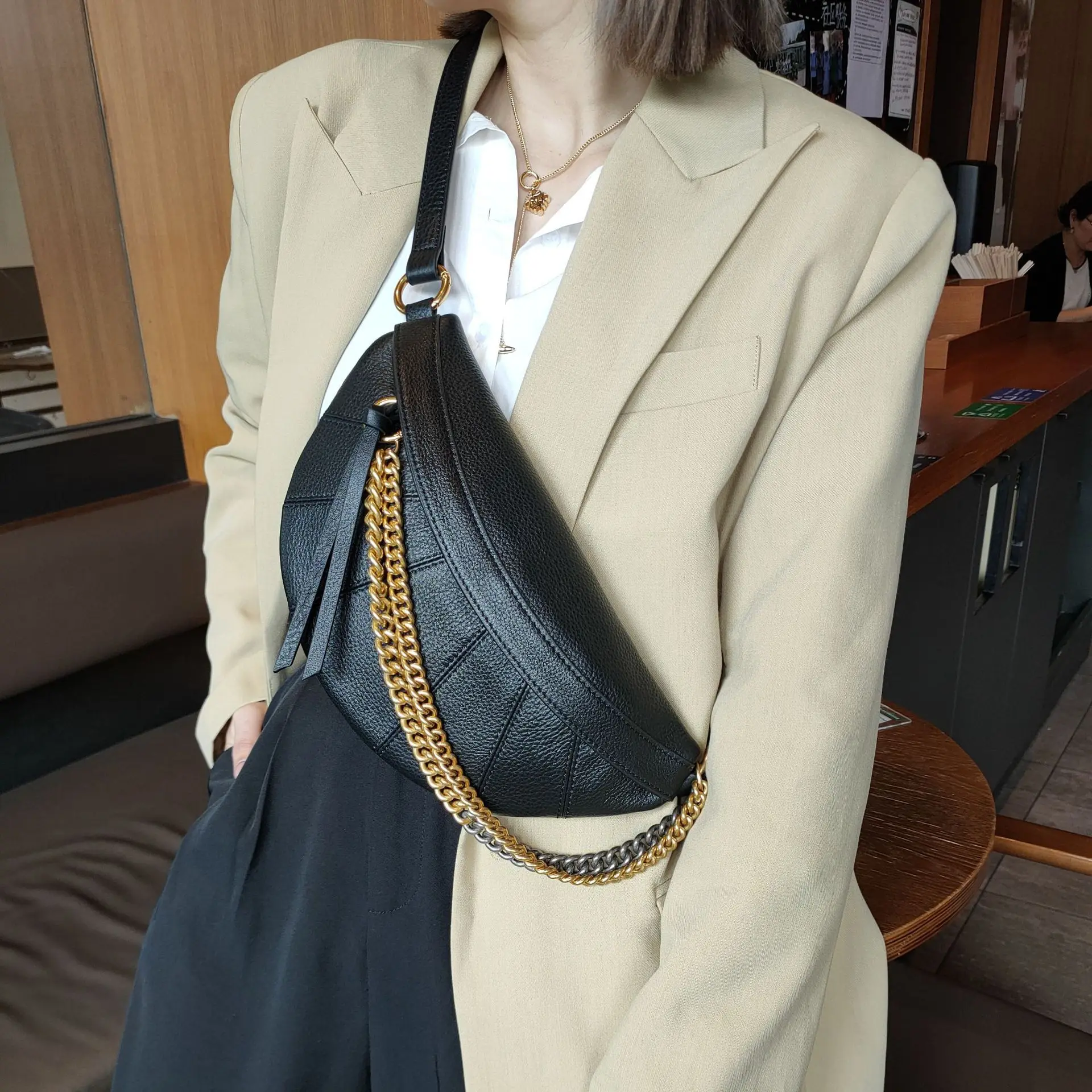 Women Fanny Pack Genuine Leather Chest Bag Solid Shoulder Bag Fashion Waist Bag Chains Strap for Travel Shopping