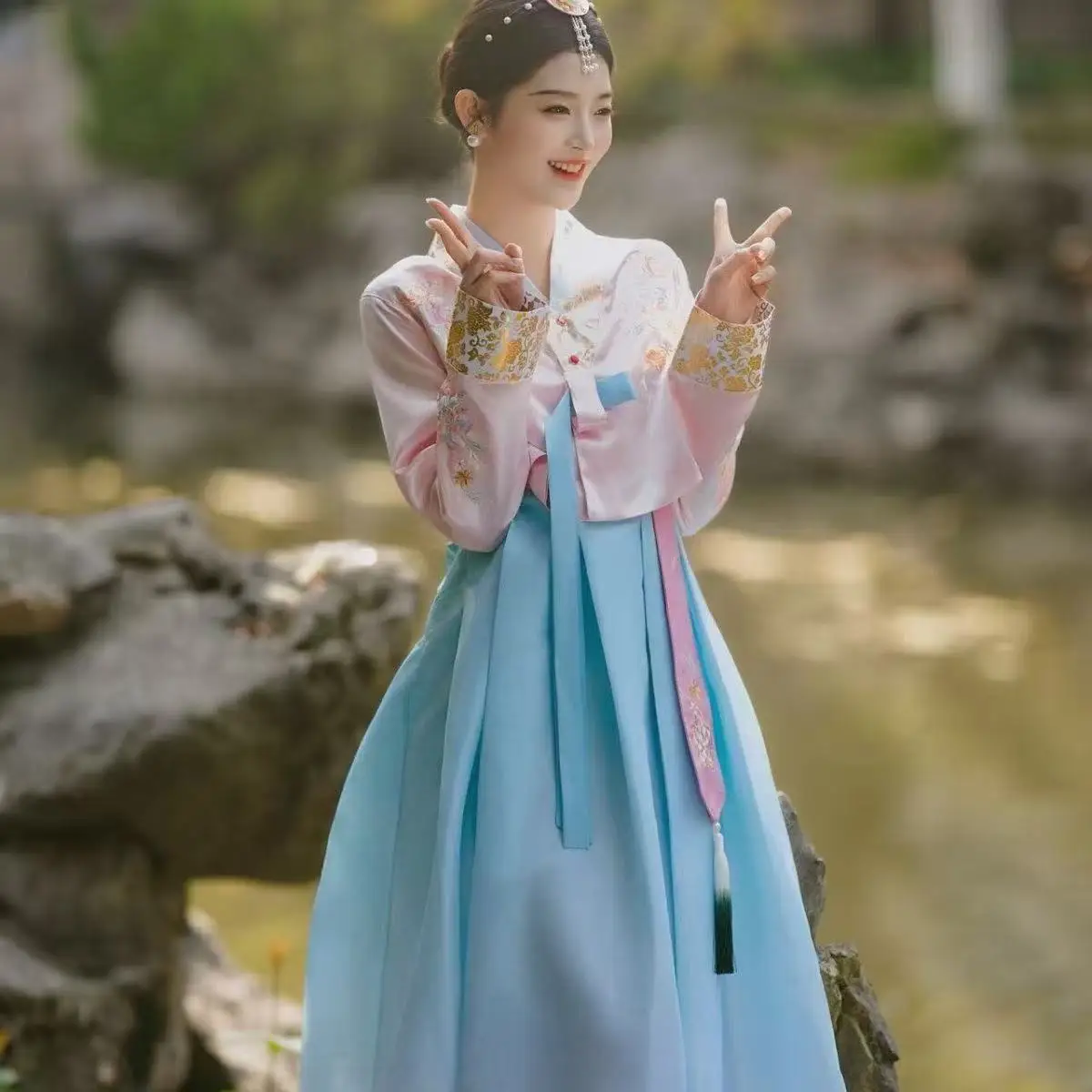 nouveaute-hanbok-pour-femme-costume-traditionnel-coreen-tenue-de-danse-classique-pour-spectacle-ensembles-vintage-avec-hauts-roses-et-jupes-bleues
