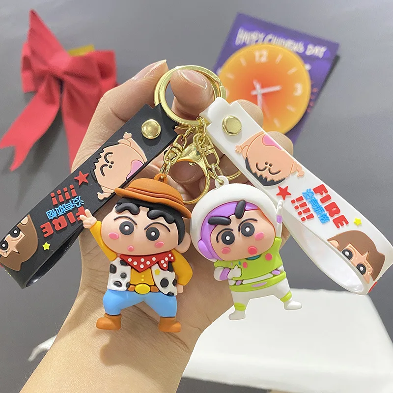 

Силиконовый брелок Crayon Shinchan: милая мультяшная фигурка со сменной одеждой, забавная кукла, подарок для пары, аксессуар, очаровательный кулон-шарм