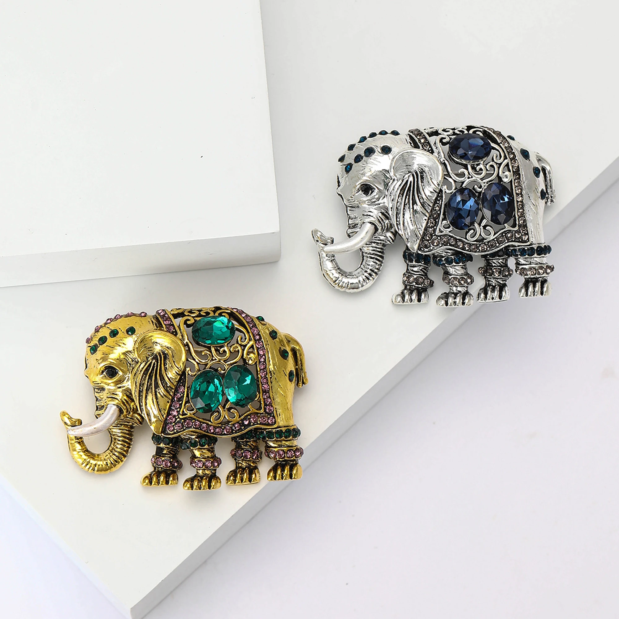 Rhinestone Elephant Pins for Women Unisex Glass Animal Brooches Office Party Friend Gifts Jewelry Accessories
