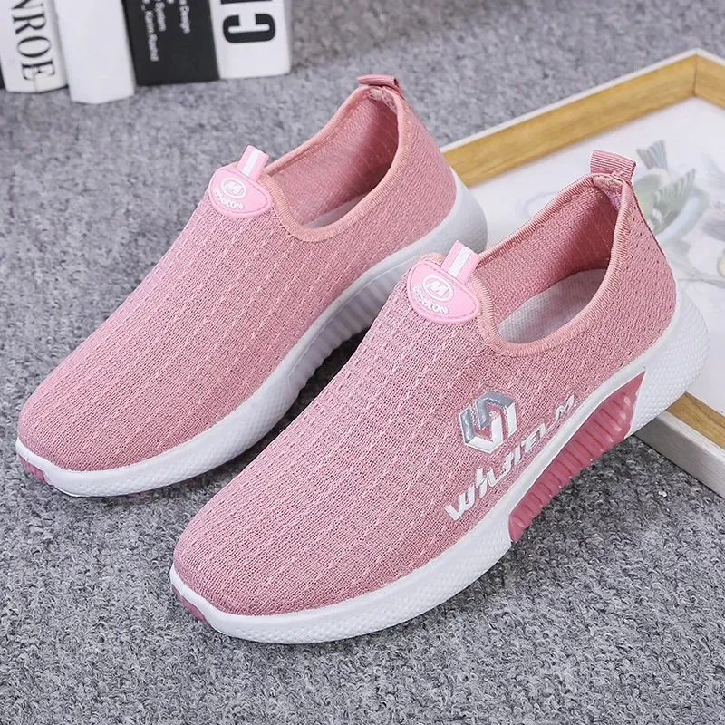 *New Casual Sneakers Women's Mesh Breathable Summer Soft Bottom Running Shoes Trendy Coconut Shoes