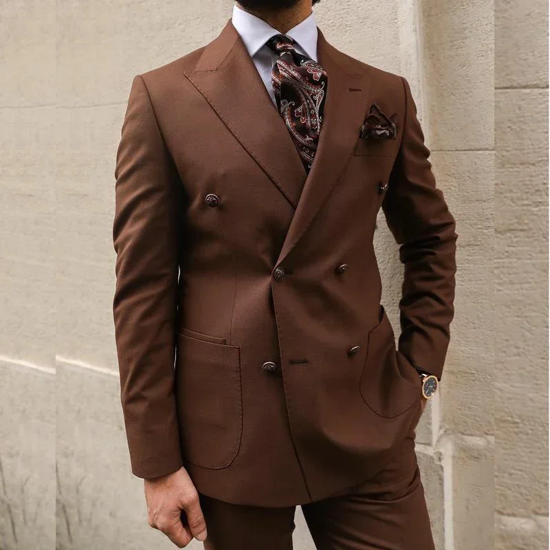 Abiti da uomo formali doppio petto marrone con risvolto a punta Hombres pantaloni giacca casual slim fit abiti da sposa di lusso in due pezzi