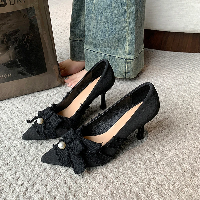High Heels, Einzelschuhe, spitze Schleife für Damen, Perle, flacher Mund, schmaler Absatz, elegantes Bankett, hundert passende Kleider