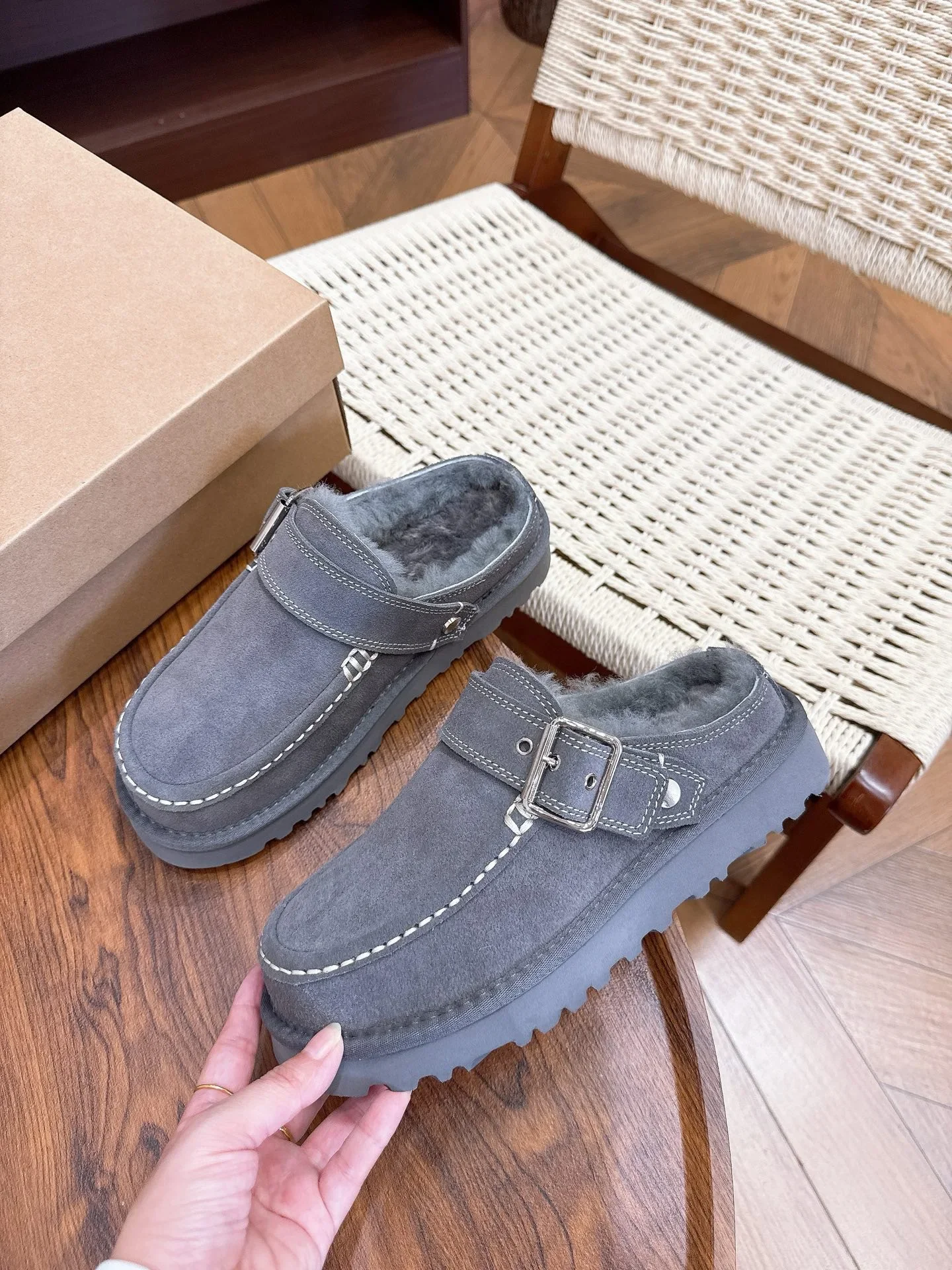 Damen Retro Fleece-Isolierte Baumwollschuhe mit Dicken Sohlen und Rutschfestem Design, Overknee-Stiefel für Herbst/Winter – Detail 14