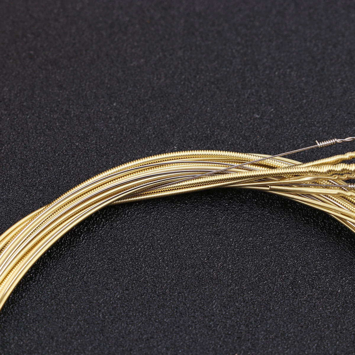 

Acoustic Guitar Steel Brass String Bright Gold Color Anti-Rust Coating Durable Hollow Bead Head Guitar Practice Music