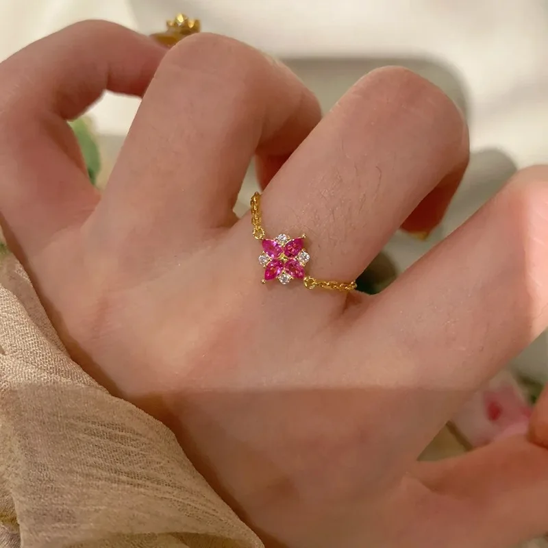 Light luxury and high-end retro Inlaid red diamonds flower Push pull chains ring sweet adjustable rings for women party jewelry