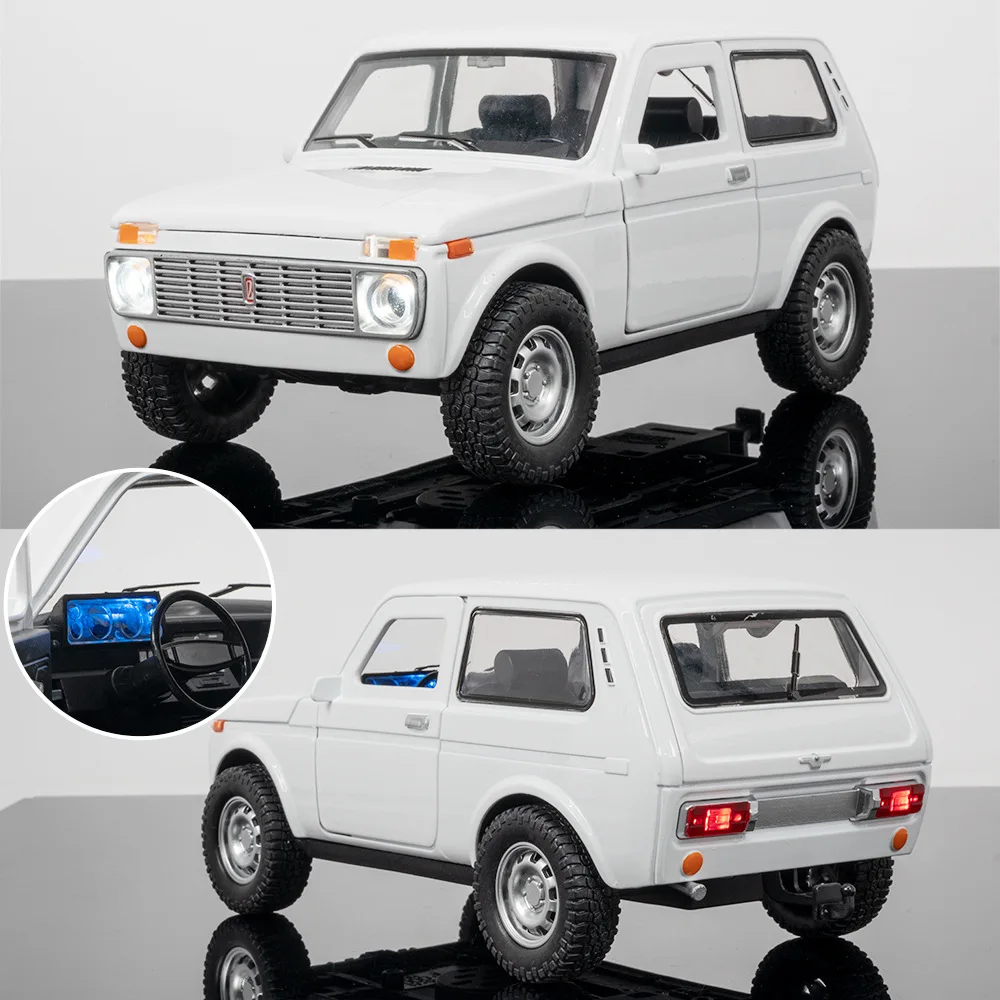 1:20 LADA NIVA Alloy Classic Car Model Diecast Metal Toy Vehicles Car Model Simulation Sound and Light Collection Childrens Gift