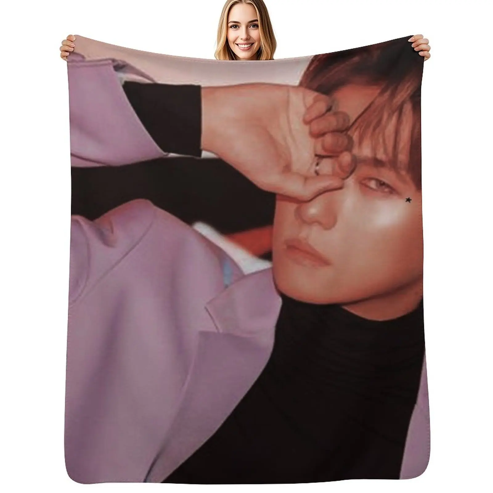 

byun baekhyun (love shot) Throw Blanket Ultra Soft Flannel Fleece Blanket for All Seasons