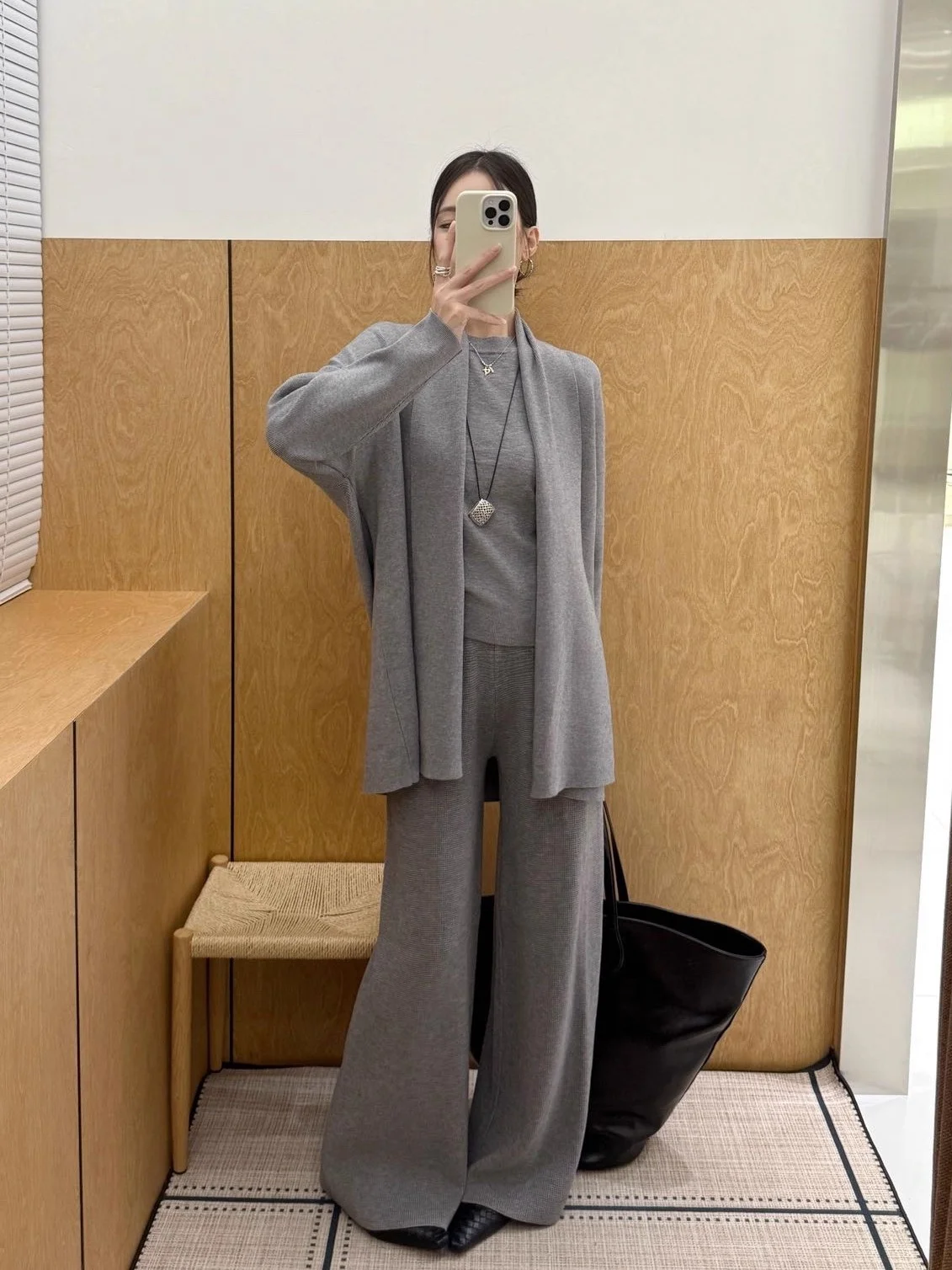 

Ретро-комплект из вязаного свитера и брюк для женщин: свободный крой, модный корейский стиль, осень-зима, высокая талия, длинные брюки, круглый вырез