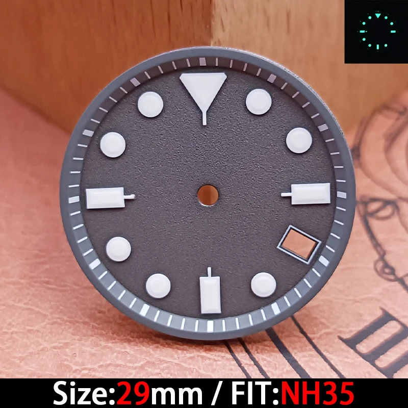 Das hochwertige 29-mm-Zifferblatt mit grün leuchtendem Kalenderzifferblatt eignet sich zum Austausch des Zifferblattes der NH35-Uhrwerk-Armbanduhr.