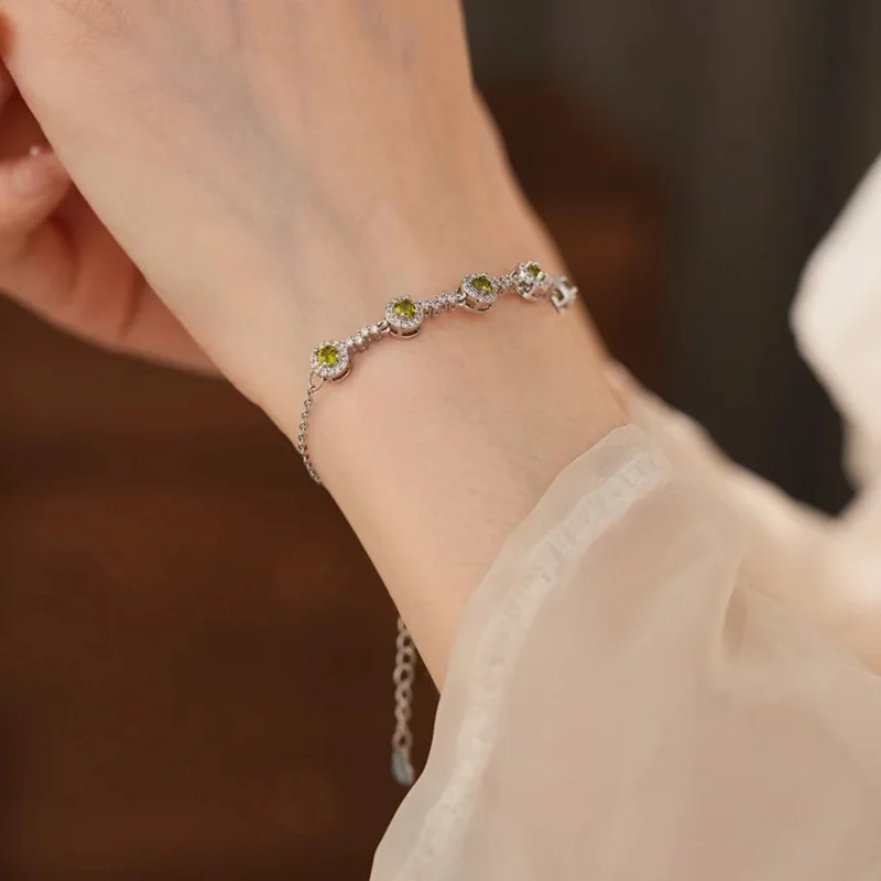 

Round Green Zircon Bracelet Luxury Palace Style Exquisite Bracelet Fashion Niche Jewelry for Women Ornament