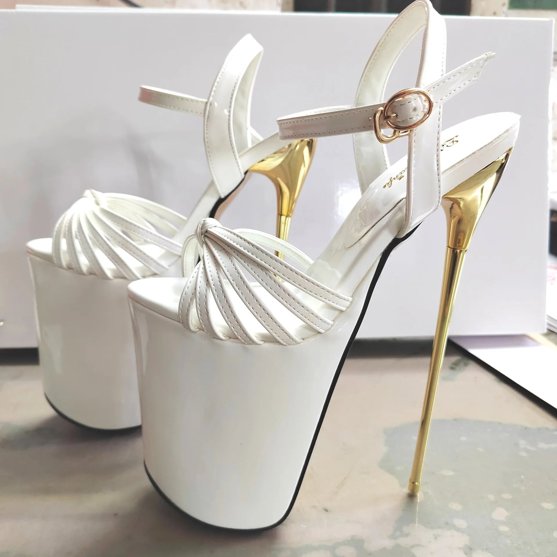 

Женские босоножки на высоком каблуке для танцев на пилоне, 19-22 см, экстремальная платформа, туфли-лодочки на металлическом каблуке, размер 50, бант, пряжка на щиколотке, супер каблуки Wen