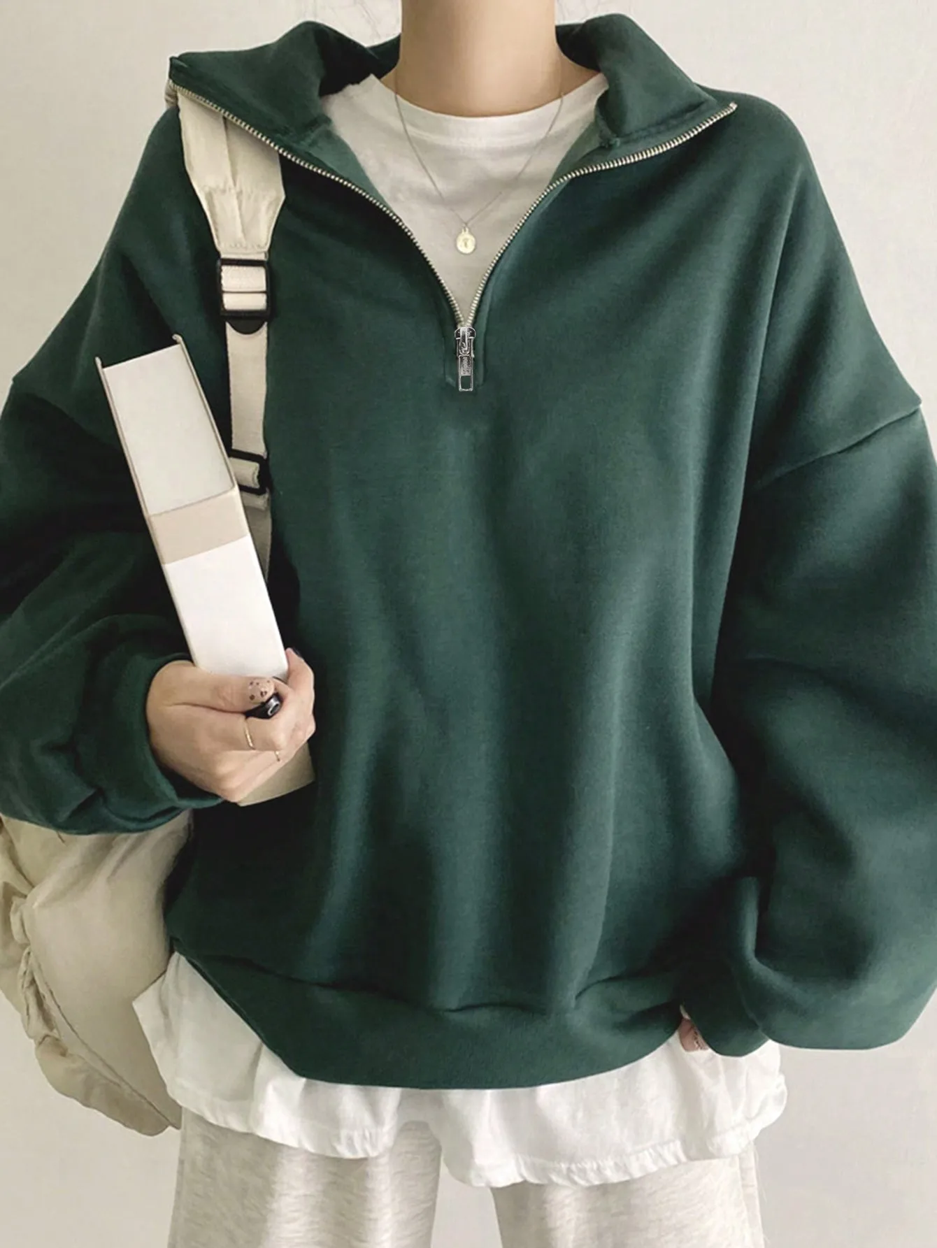 

Зеленая толстовка оверсайз на молнии до середины груди с заниженной линией плеча, повседневный свитшот с длинным рукавом для осени
