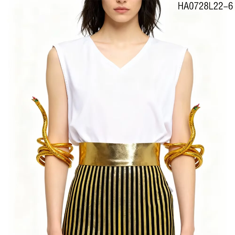 페세나르 이건 금색의 뱀 모양 팔찌로, 모조 뱀 디자인이 있어 파라오 파티에 적합합니다.