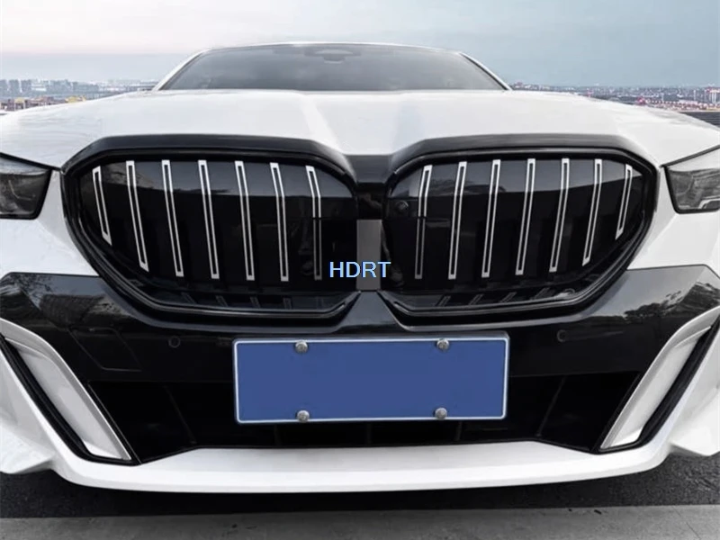 تصفيف السيارة المصد الأمامي سباق الشوايات غطاء جزء حامي اكسسوارات الديكور الخارجي ملصق لسيارات BMW 5 Series G60 2024 +