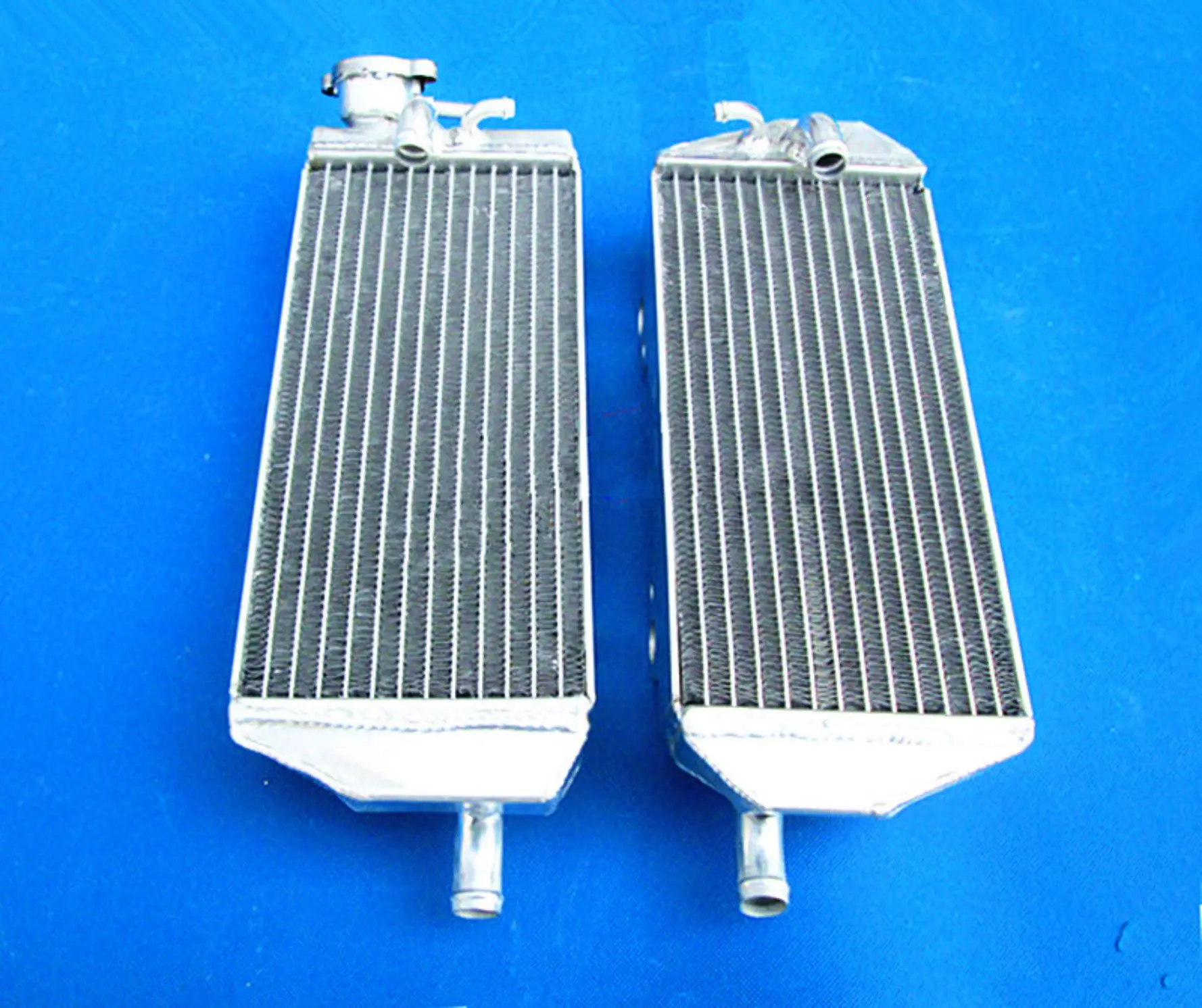 

For 1999-2006 GAS GAS EC200 EC250 EC300 MC250 SM250 Aluminum Radiator Cooler Cooling Coolant 1999 2000 2001 2002 2003 2004 2005