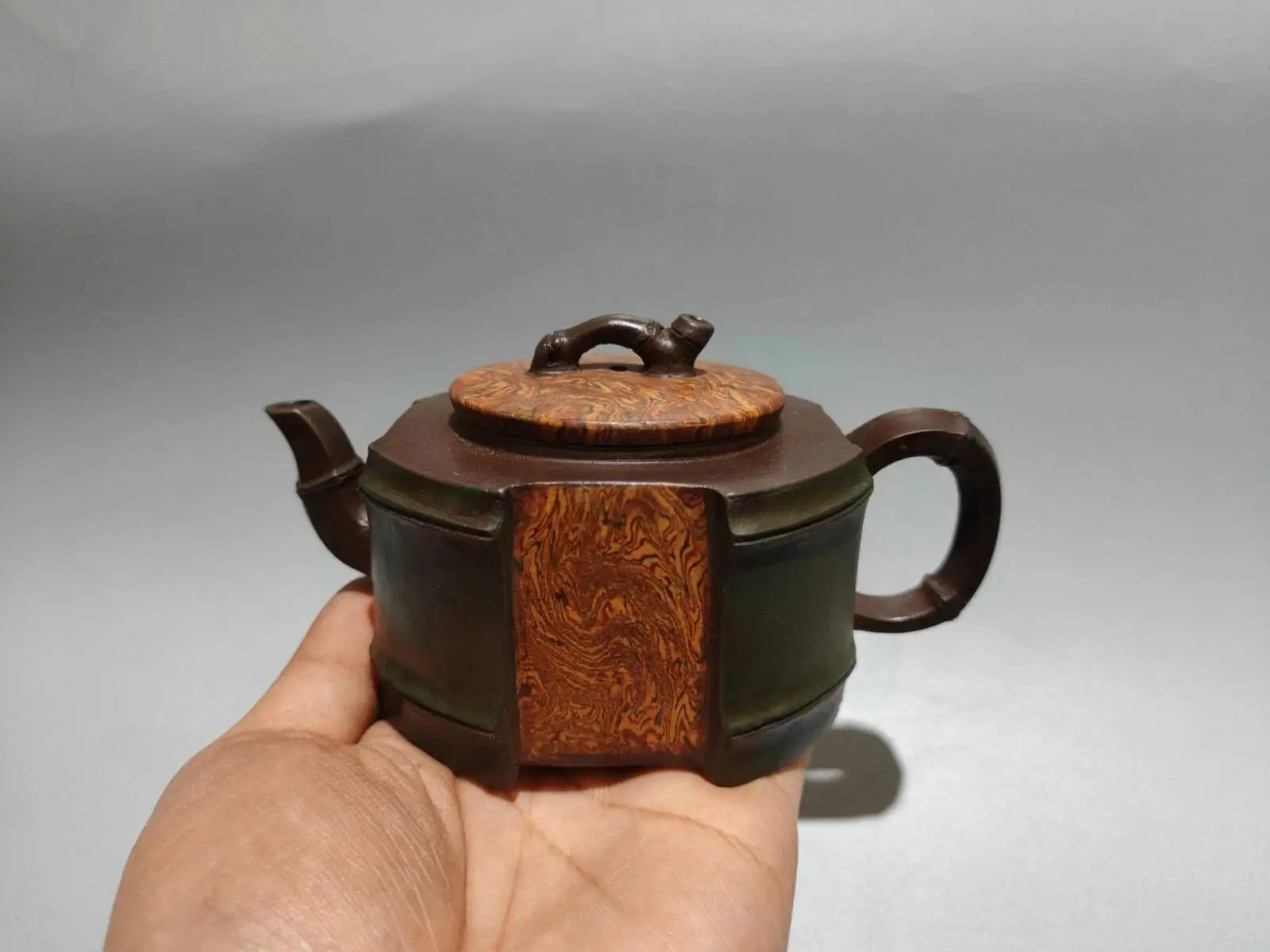 China Yi Xing Zisha Clay Handmade Exquisite Teapot Official 240cc