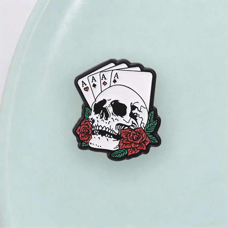 Punk Halloween Badge Brooch Pins Cartoon Spooky Skull And Rose Flowers Poker Ace Enamel Lapel Pin Accessory On Backpack Clothing