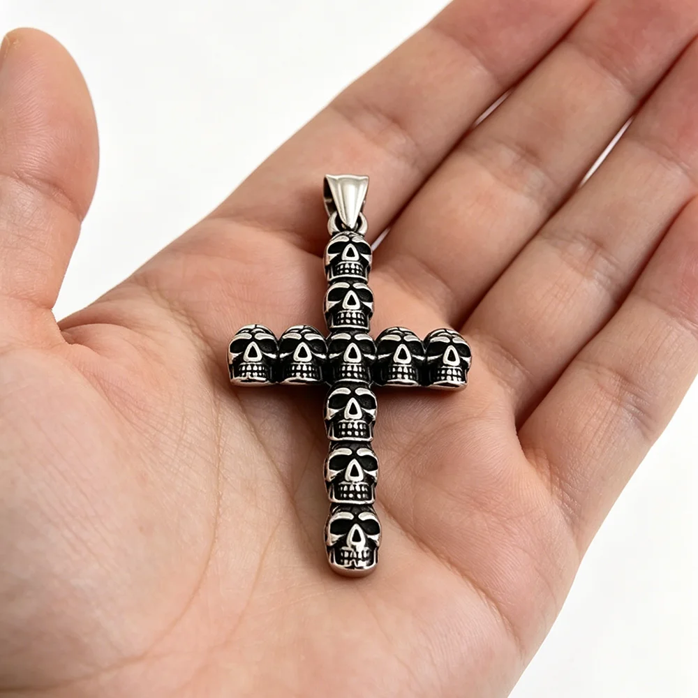 Retro cast cross skull stainless steel pendant, blackened process does not fade, daily wear
