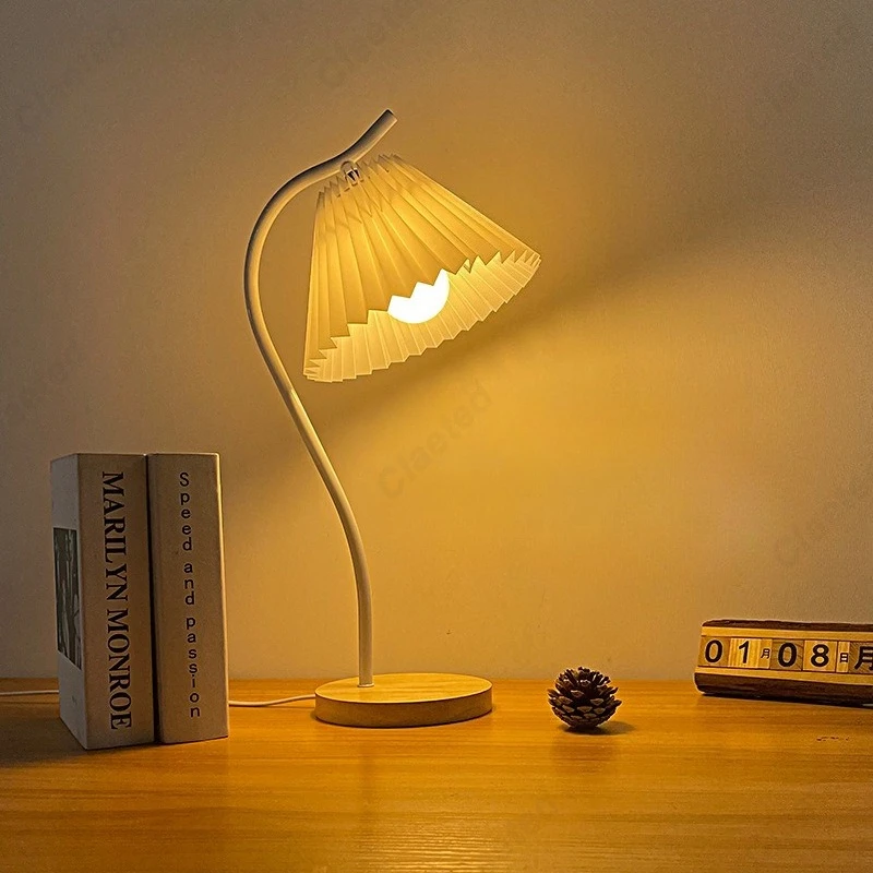 European Modern Retro Simple LED Pleated Table Lamp Living Room Study Bedroom Bedside Reading Lighting
